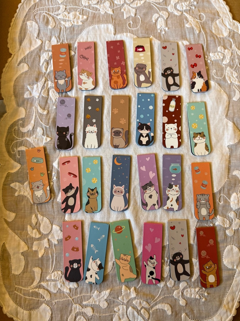 2 set Cat Magnetic Bookmarks - Random Selection or comment which cat color